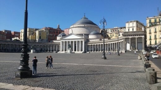 piazza-del-plebiscito-napoli